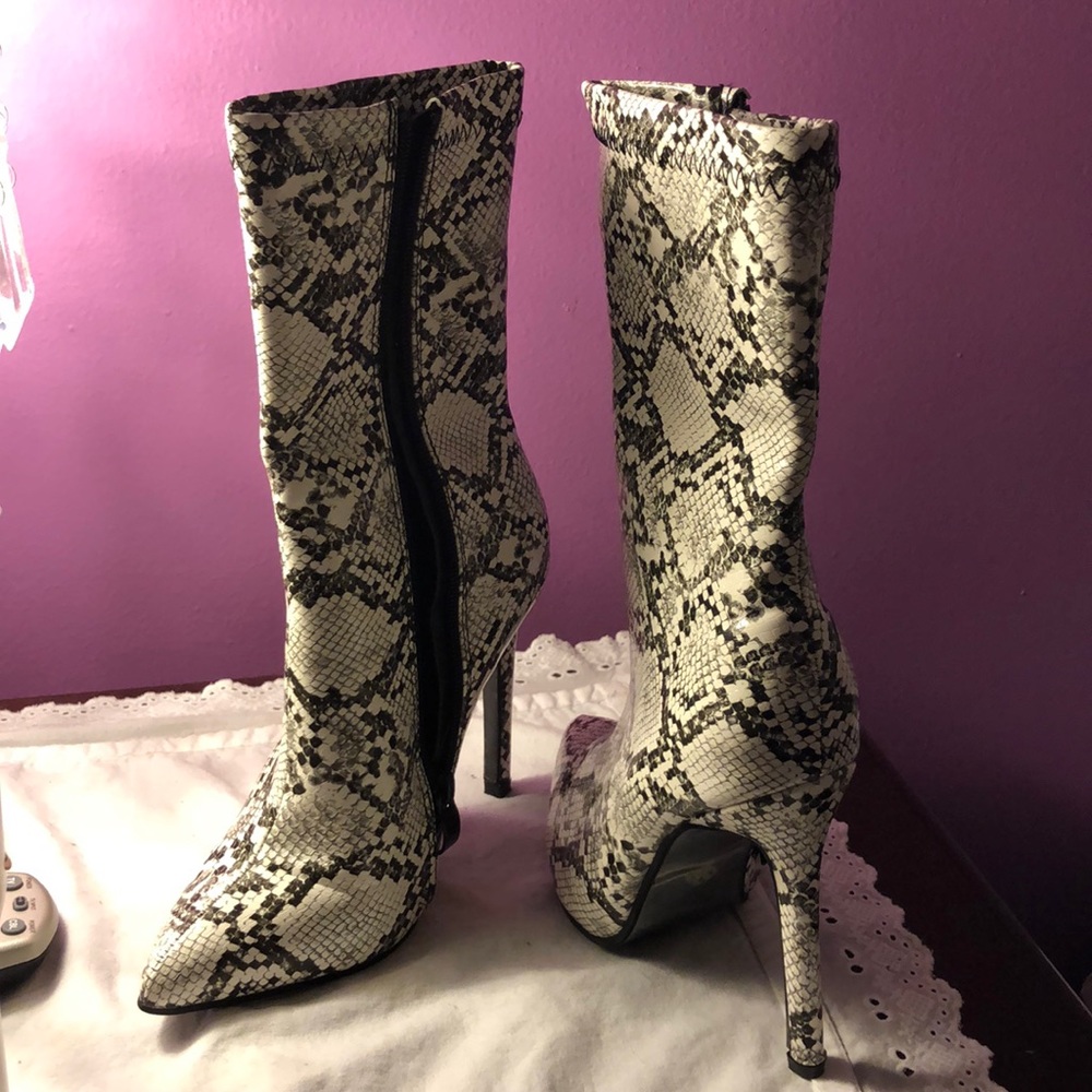 Snake skin Boots !!